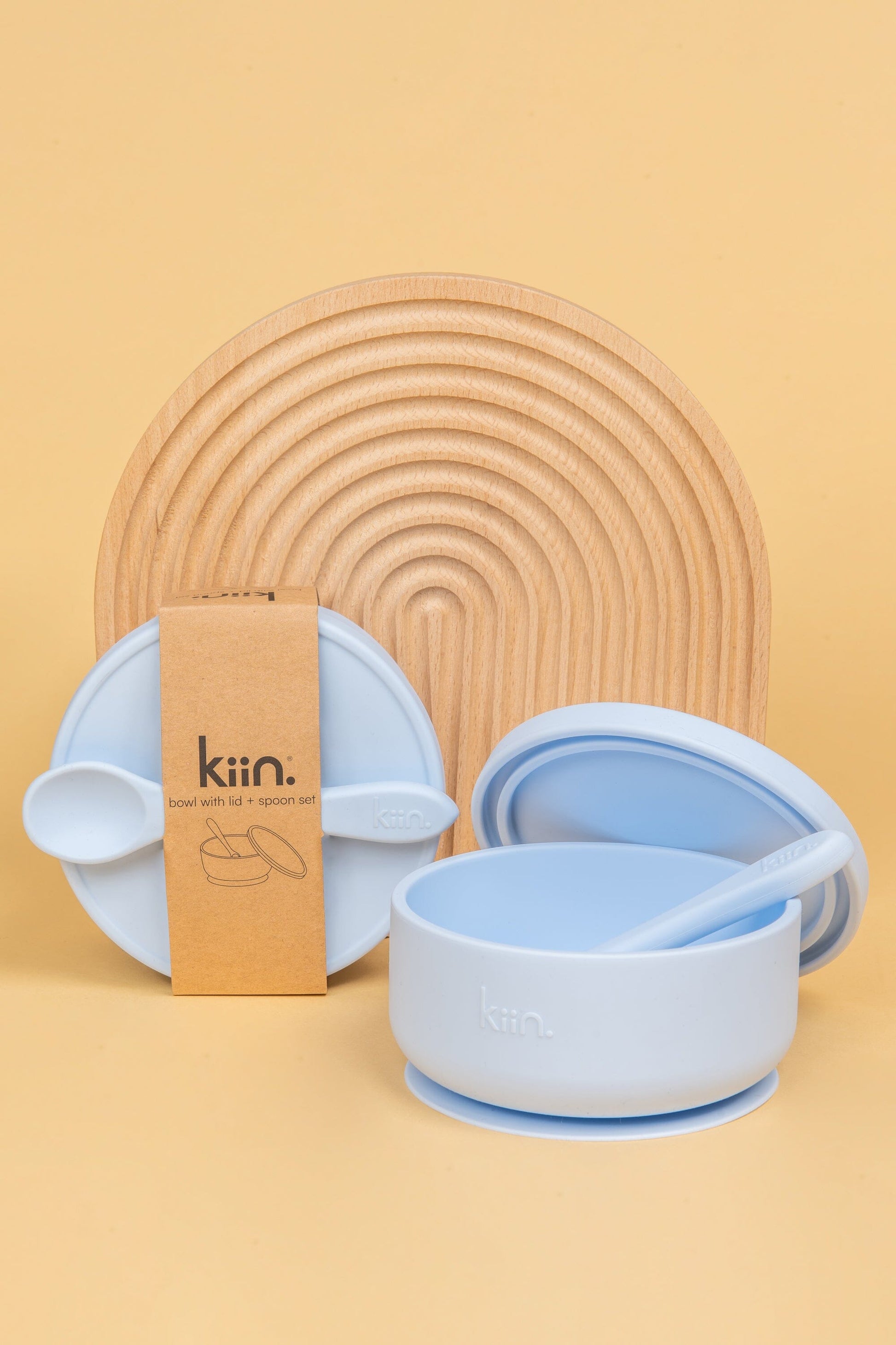 Silicone Suction Bowl with lid + Spoon Set Bibs + Tableware Kiin ® 