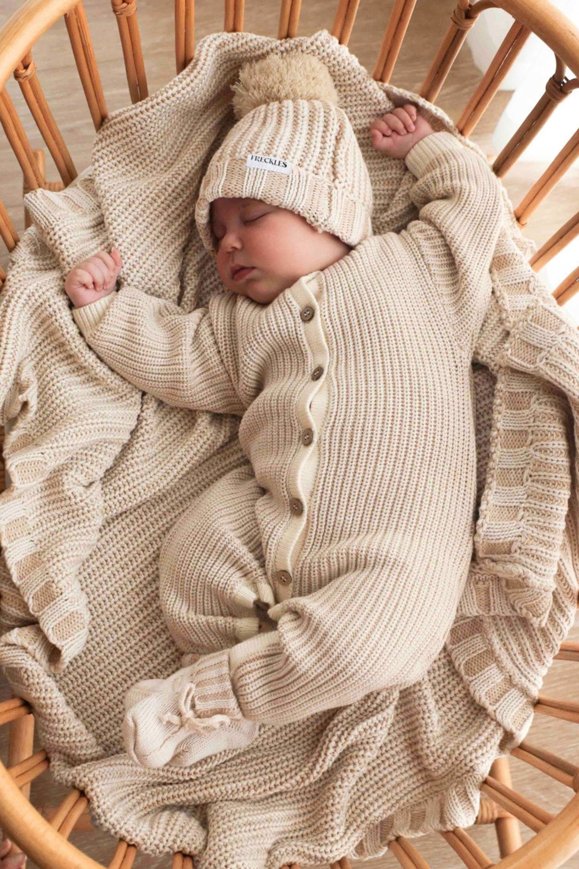 Chunky Full Romper Clothing FRECKLES the label 0000 (Newborn) Oat 