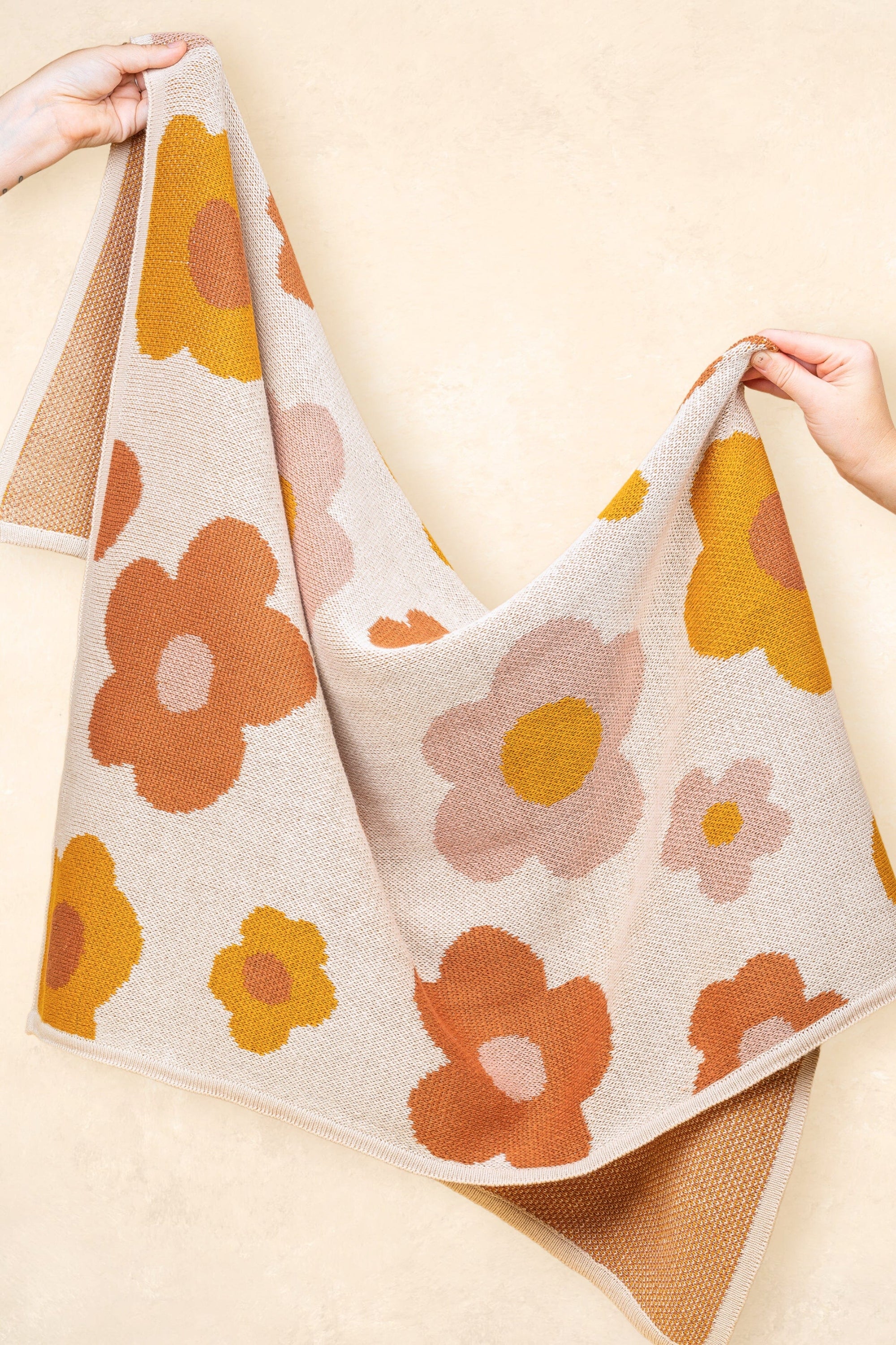 Organic Cotton Knitted Blanket Blankets Kiin ® Bloom 