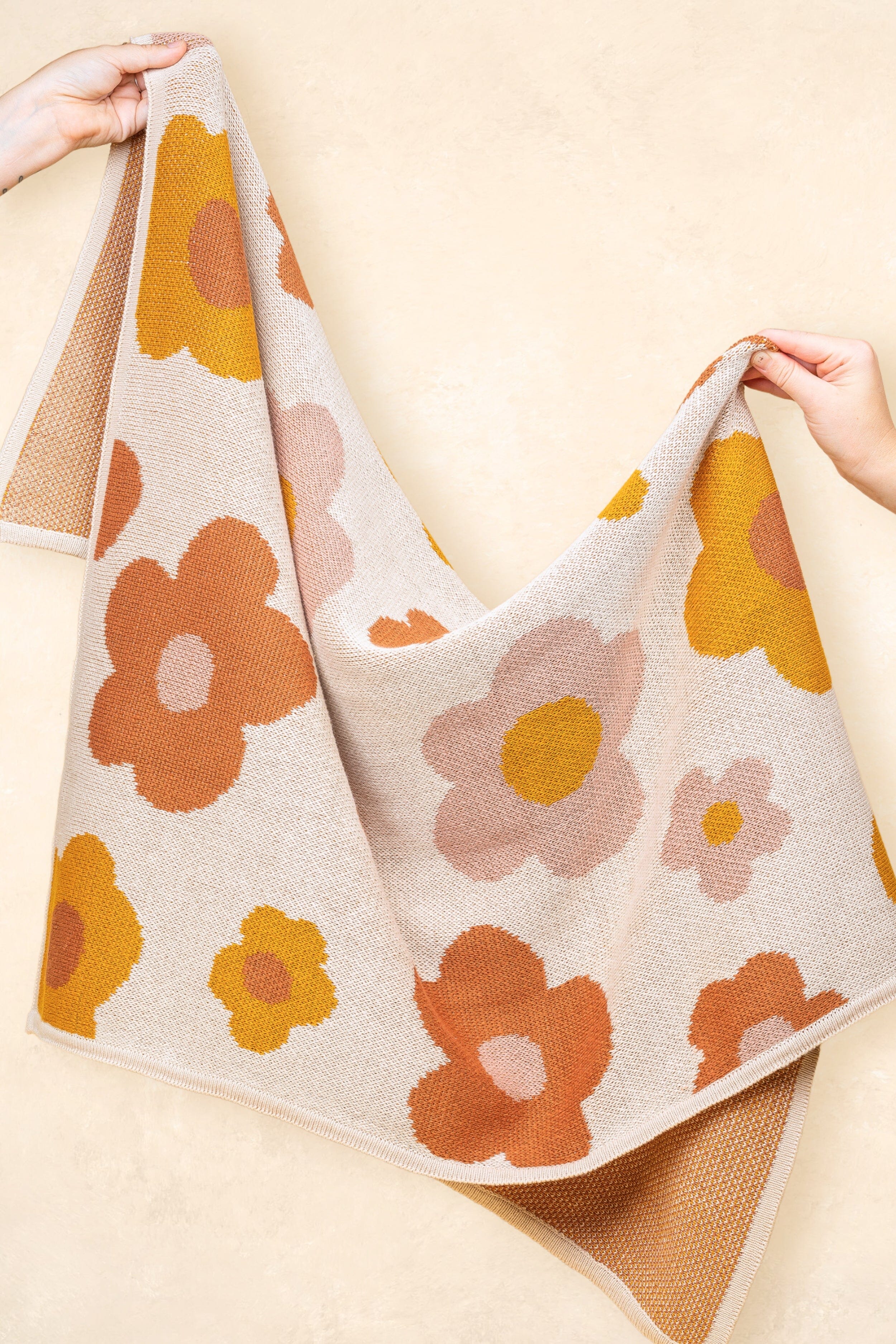 Organic Cotton Knitted Blanket Blankets Kiin ® Bloom 