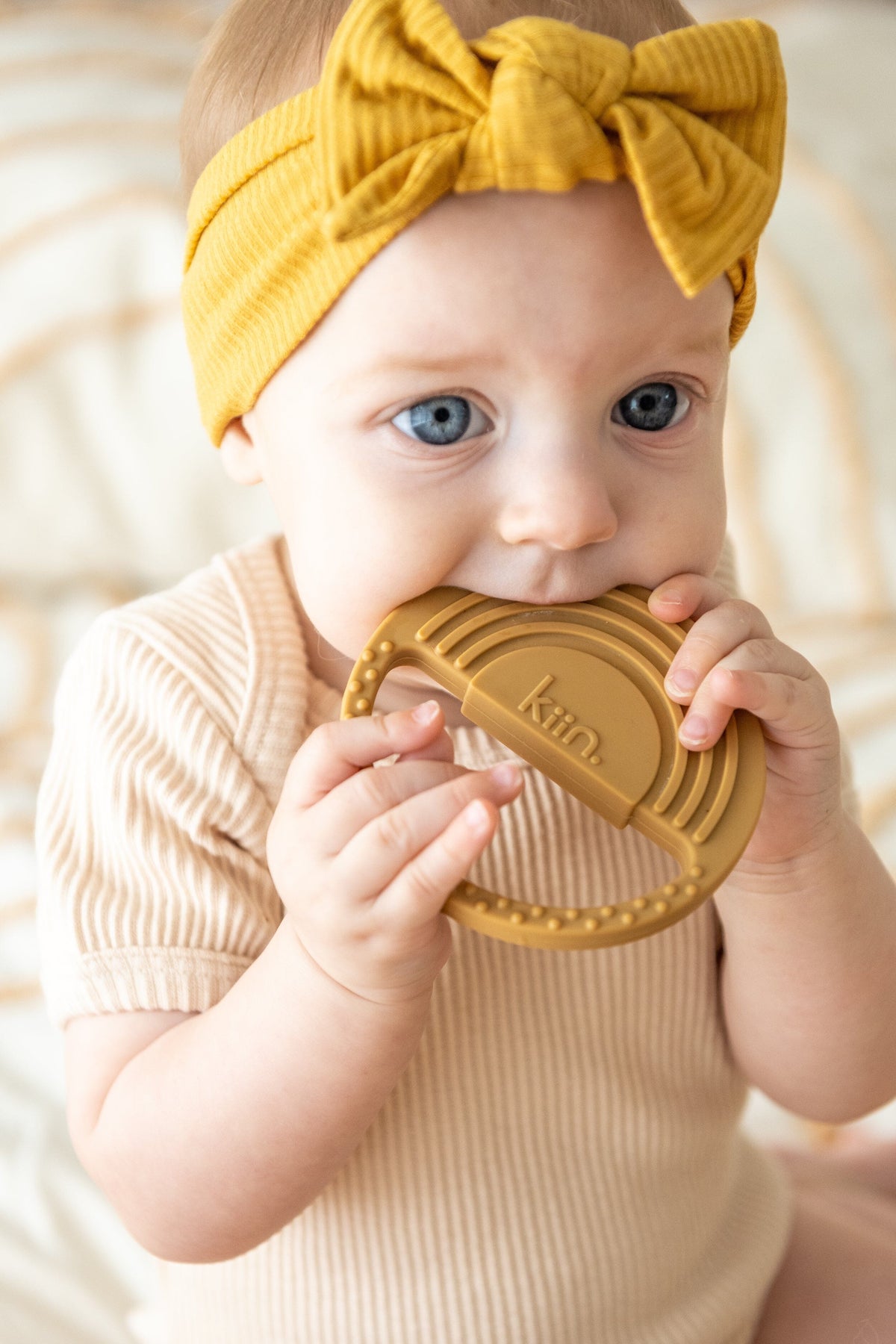 Rainbow Silicone Teether Dummies + Teethers Kiin ® 