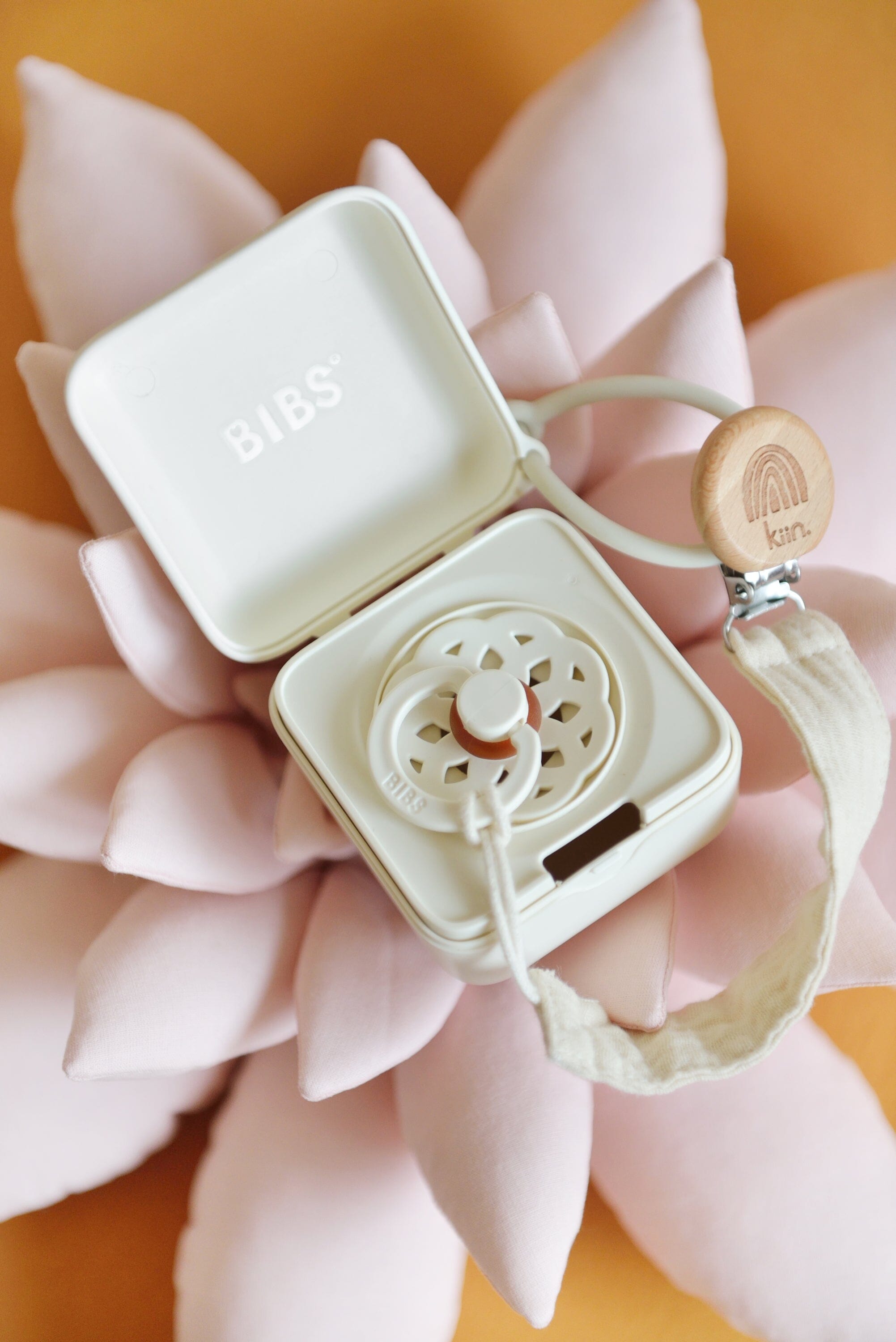 Paci Pod - Dummy Storage Box Dummies + Teethers BIBS 