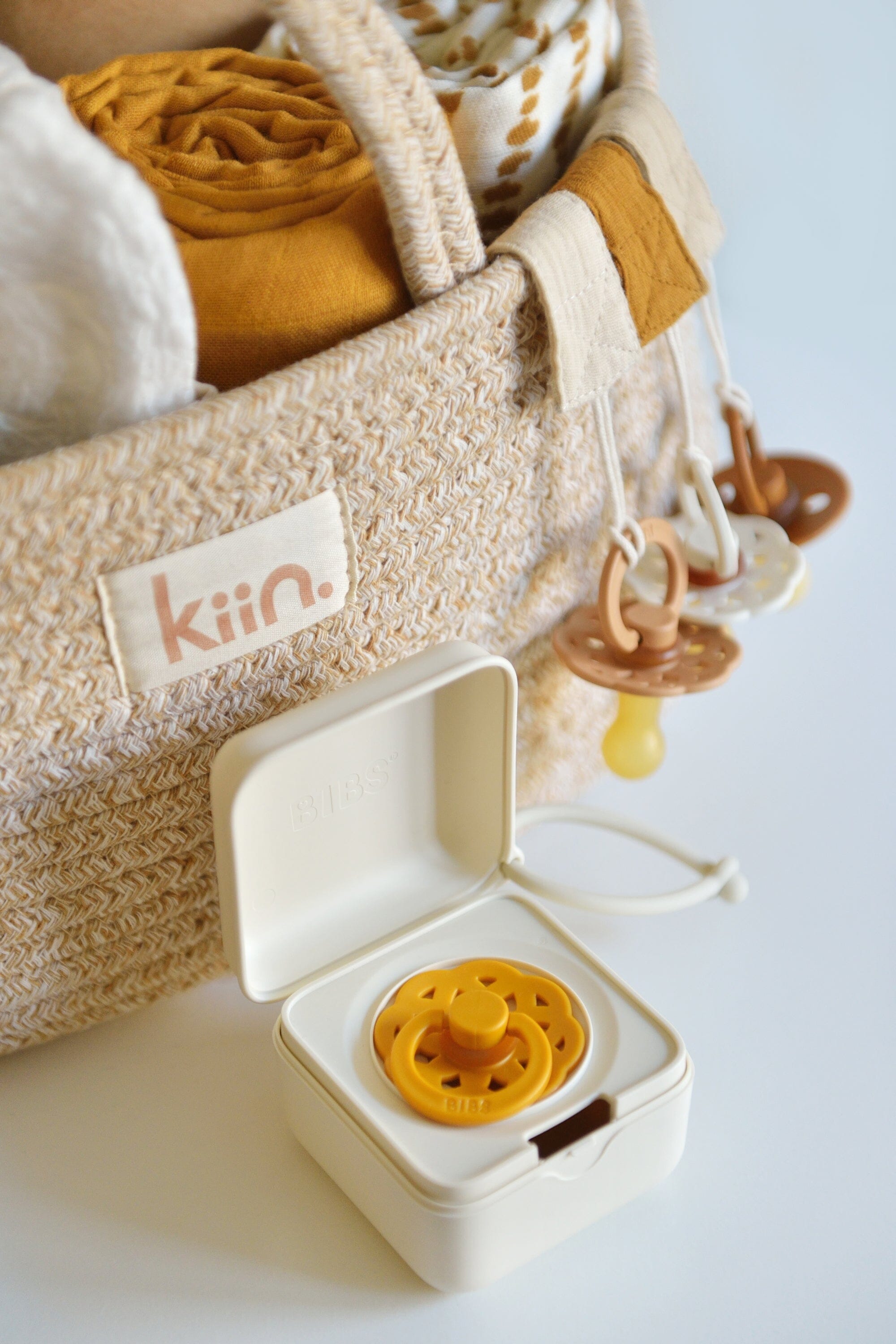 Paci Pod - Dummy Storage Box Dummies + Teethers BIBS 